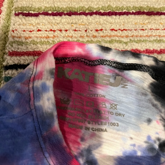 Katie J Girls Large crop T.  Worn 1 x - Picture 2 of 2